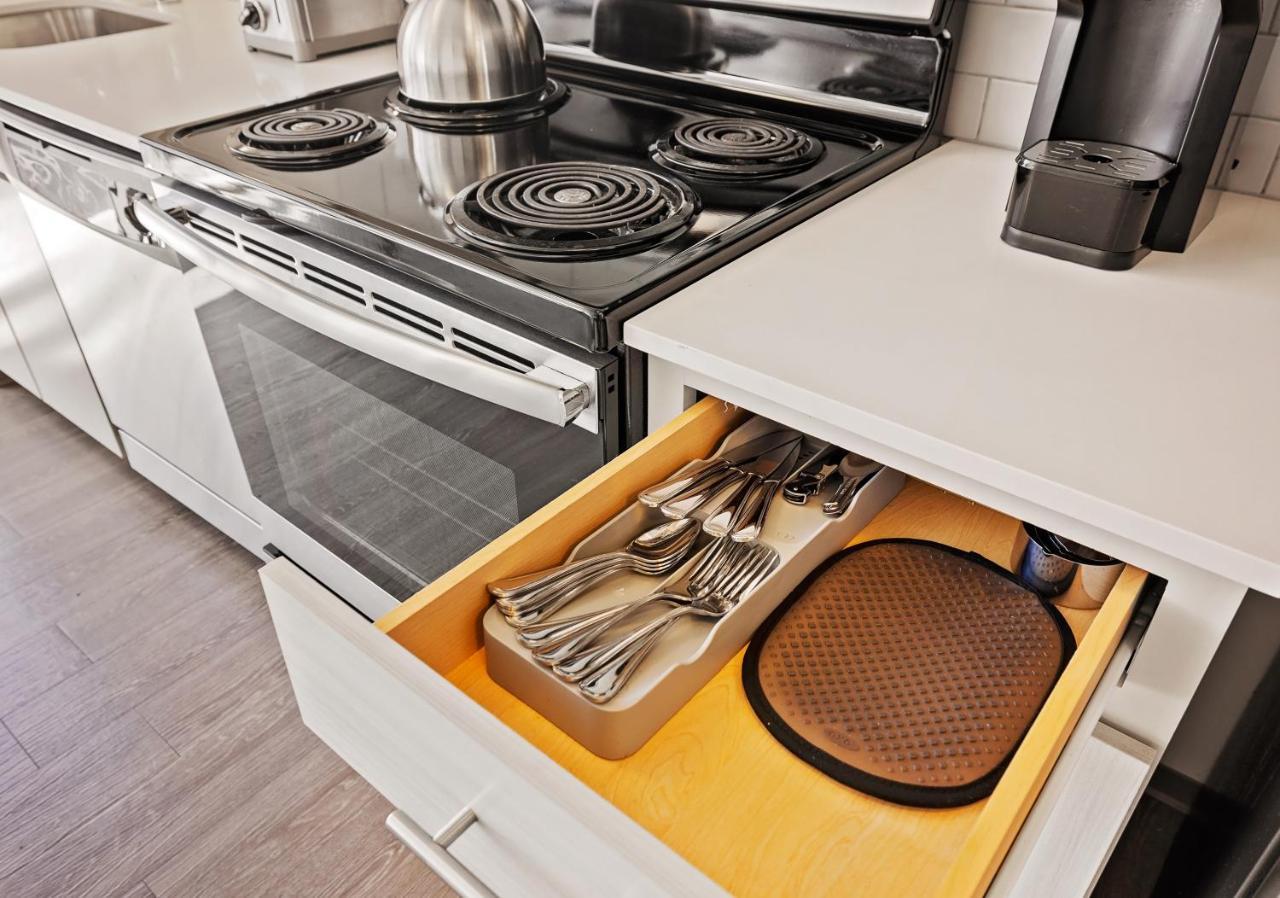 Placemakr Premier Sobro Nashville Eksteriør bilde A kitchen drawer