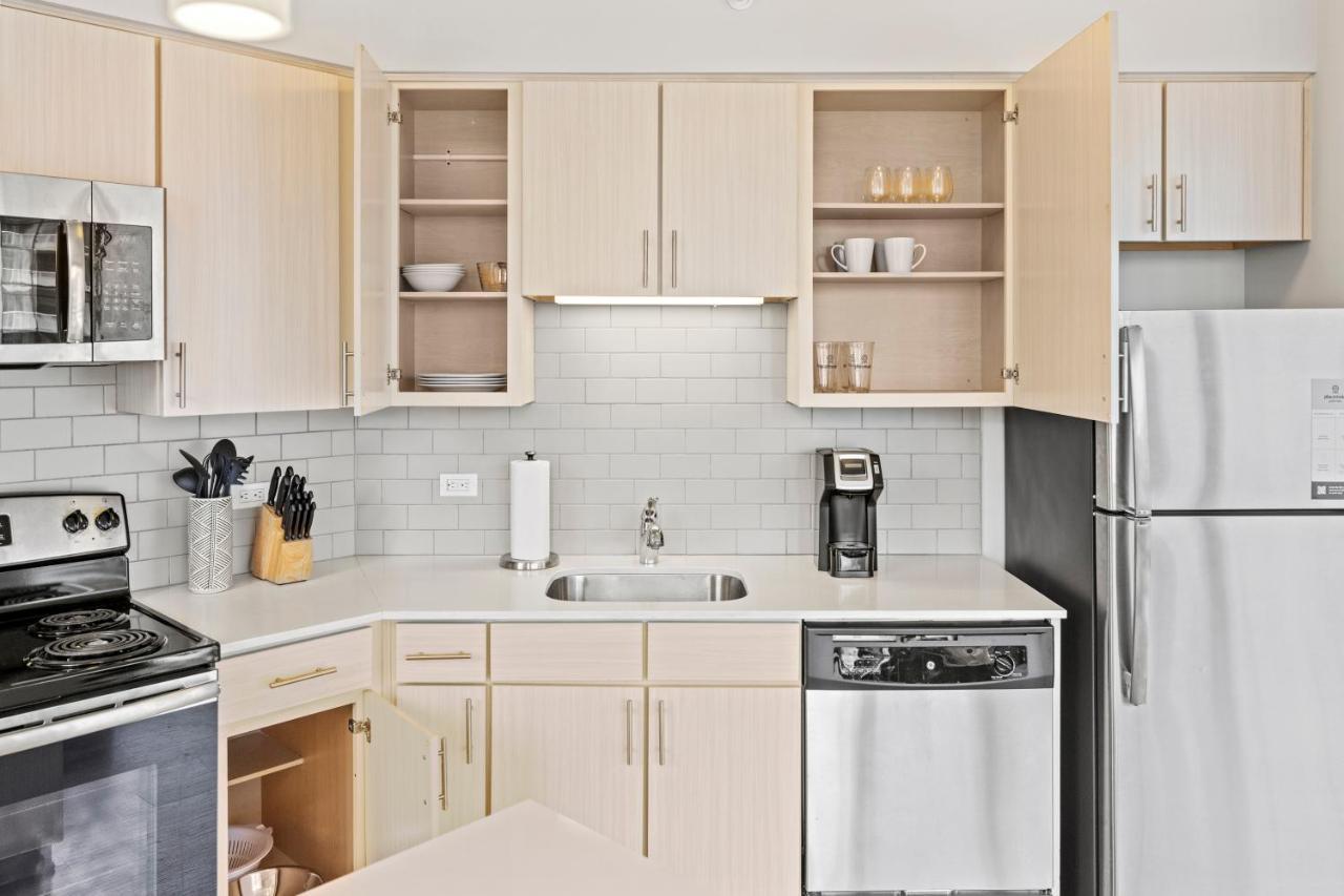 Placemakr Premier Sobro Nashville Eksteriør bilde A typical kitchen